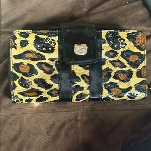 Hello Kitty Black and Yellow Patterned Clutch